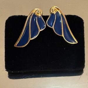 Vintage Gold-Trim Blue Enamel Trifari Winged Collection clip-on Earrings
